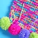Écharpe à pompons